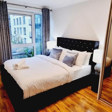 Double King Suite, Canary Wharf Waterfront London Exterior photo