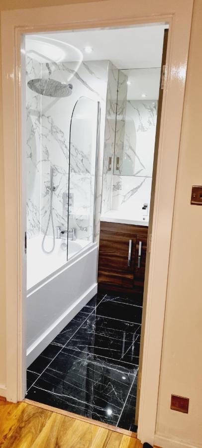 Double King Suite, Canary Wharf Waterfront London Exterior photo