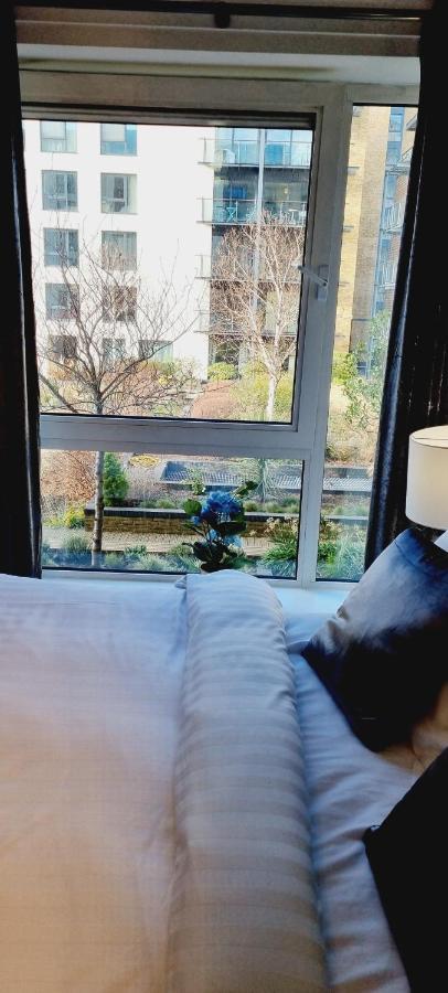 Double King Suite, Canary Wharf Waterfront London Exterior photo