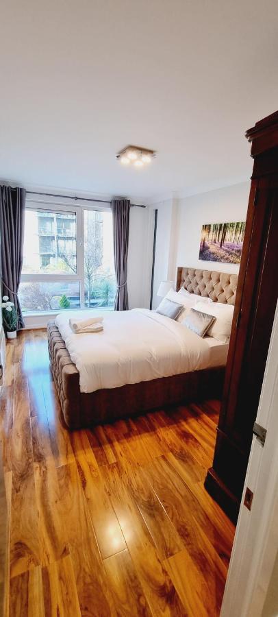 Double King Suite, Canary Wharf Waterfront London Exterior photo