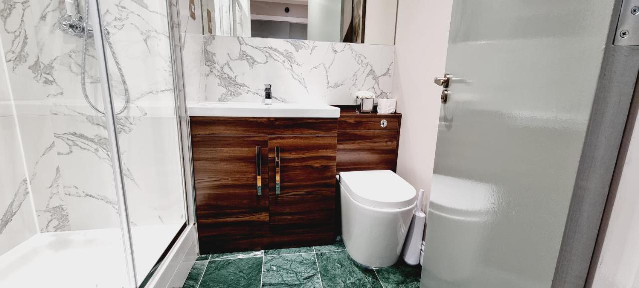 Double King Suite, Canary Wharf Waterfront London Exterior photo