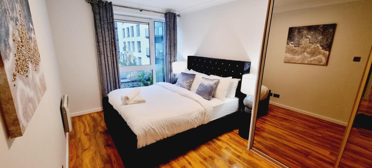 Double King Suite, Canary Wharf Waterfront London Exterior photo