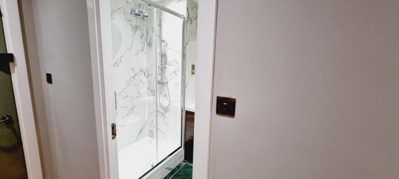 Double King Suite, Canary Wharf Waterfront London Exterior photo