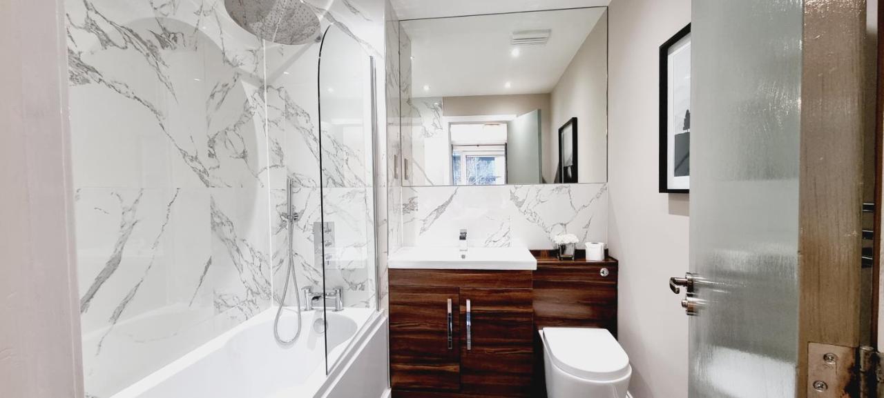 Double King Suite, Canary Wharf Waterfront London Exterior photo